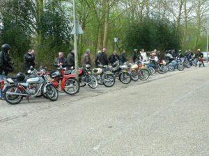 Efkes Weg Deest Brommerclub Foto
